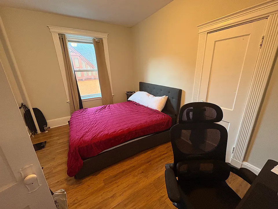 38 Hemenway St #25