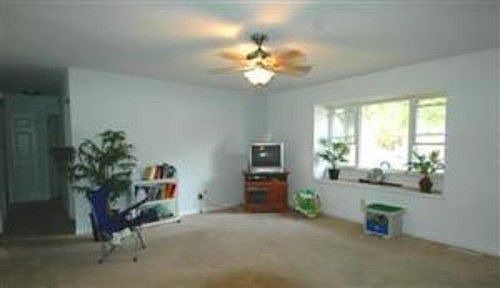 5th image of 899 Glasgow Dr