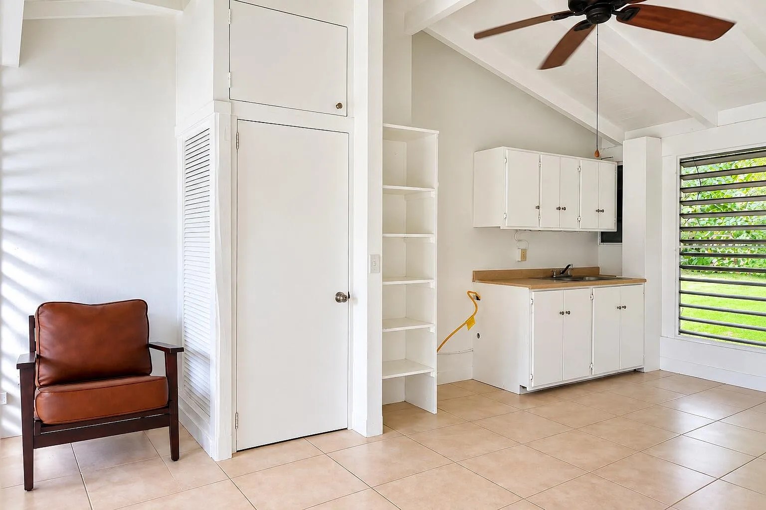 1 bed, $975 — Photo 2