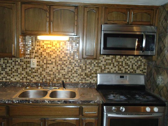 5th image of 8740 Alameda Ave