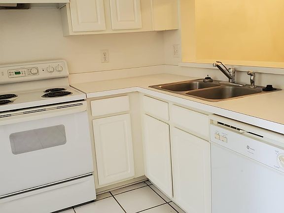 3rd image of 2280 Lake Woodberry Cir