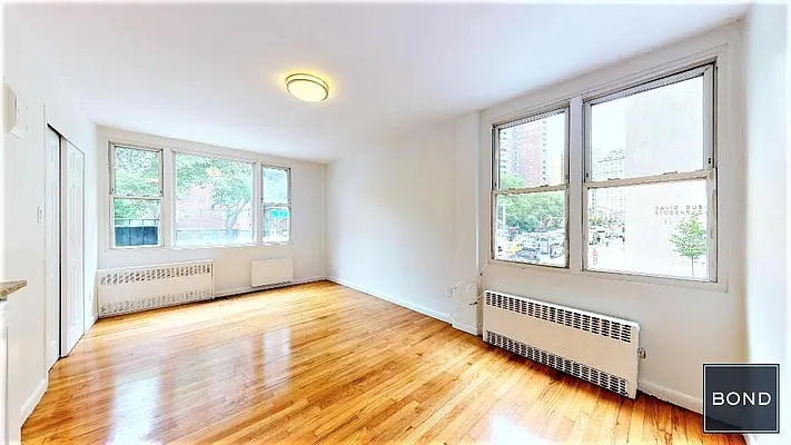 Rented by Bond New York | media 9