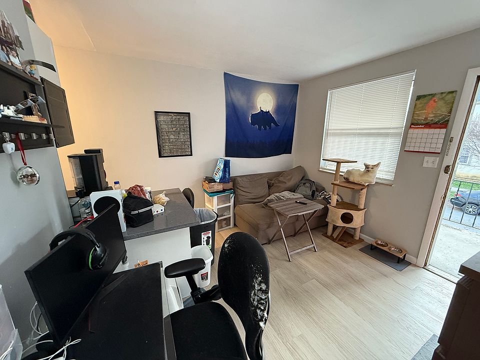 1st image of 156 W 8th Ave APT E