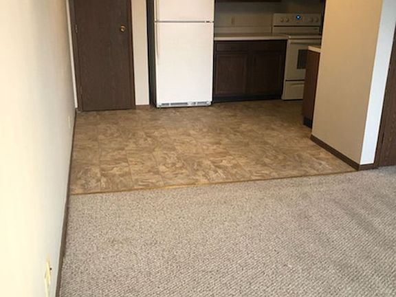 3rd image of 711 12th Ave N #7