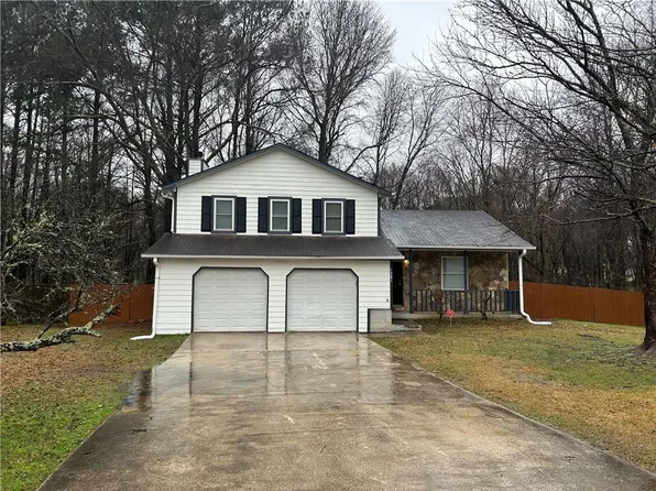 1281 Bugle Ct, Hampton, GA 30228