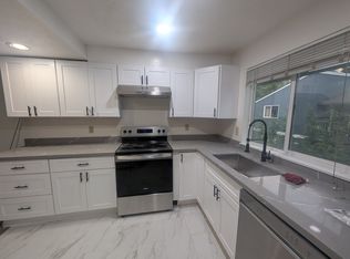15409 42nd Ave S APT A, Seattle, WA 98188