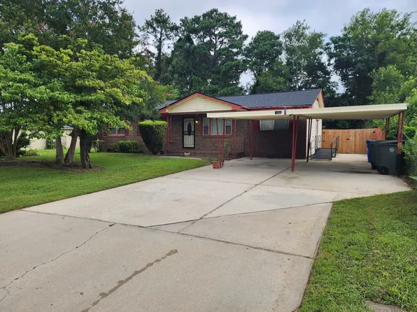 6222 Timberland Dr, Fayetteville, NC 28314