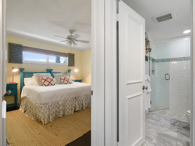 325 Beach Rd #301 — Photo 46