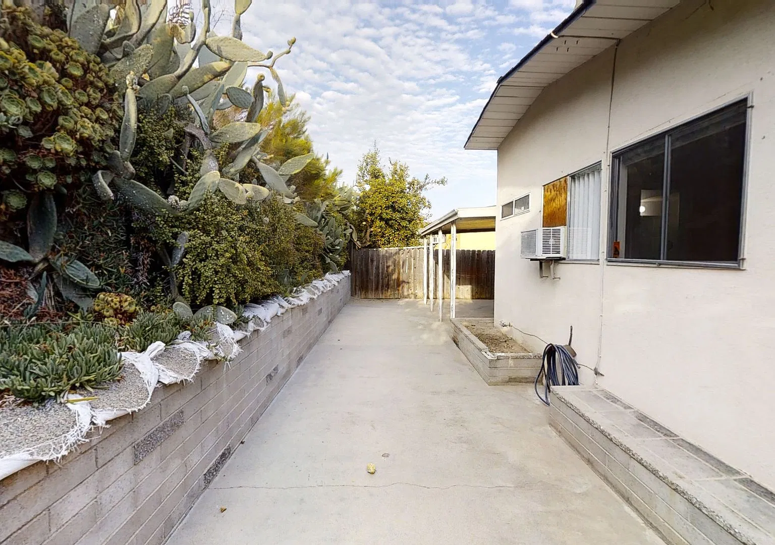 Spacious 4BD/2BA on Baja — Photo 3