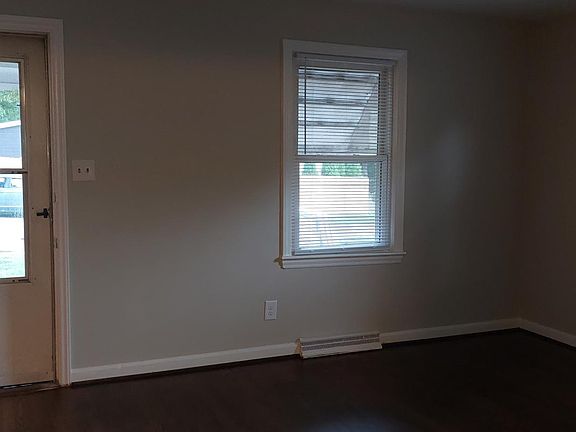 2nd image of 2642 Walker Ave #A