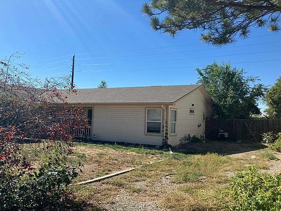 4th image of 469 Mae St