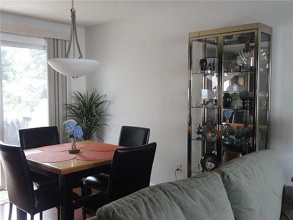 4th image of 18 Pepin St APT C6