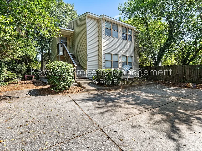 1925 1/2 Wrightsboro Rd #B — Photo 1