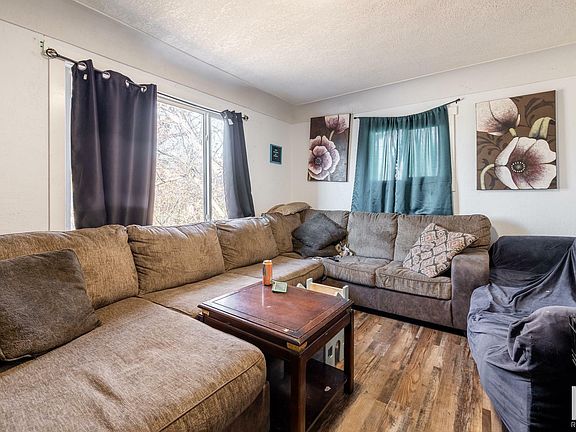 3rd image of 10425 156th St NW