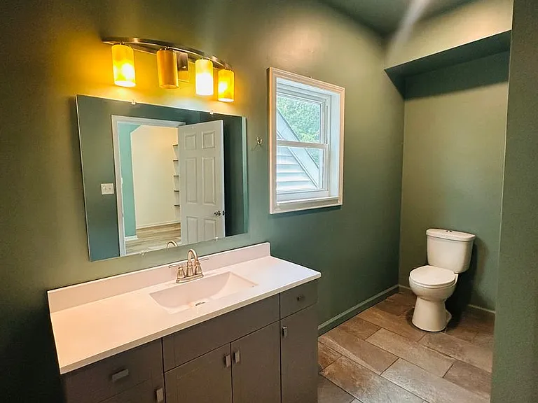506 E Ormsby Ave — Photo 22