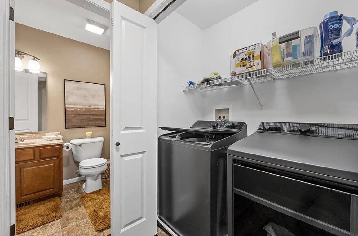 4 bed, 2138 sqft, $1,200 — Photo 4