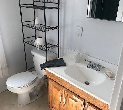 4th image of 416 White St