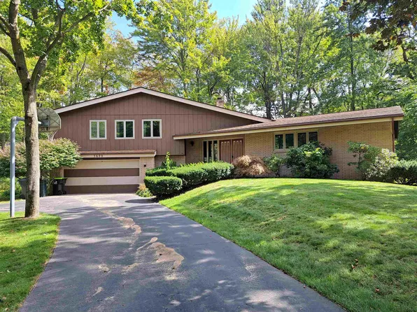 5600 Evergreen St, Midland, MI 48642