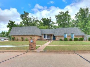 220 Cherry Creek Dr, Norman, OK 73072