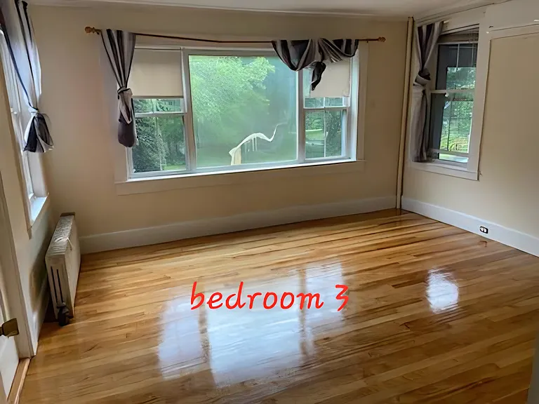 121 E Union St — Photo 13