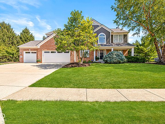 3rd image of 14307 Autumn Woods Dr