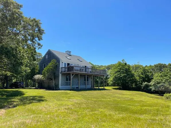 12 Lobsterville Rd, Aquinnah, MA 02535