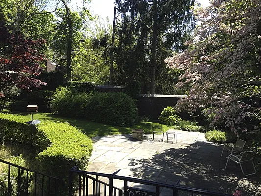 Sold by Robert E. Hill  | media 9