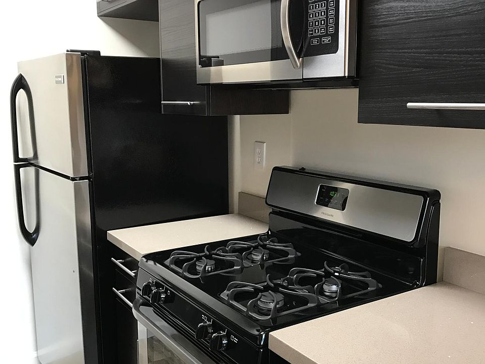 1st image of 2545 A St #20