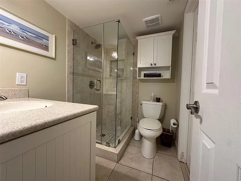 17801 N Bay Rd #212 — Photo 40