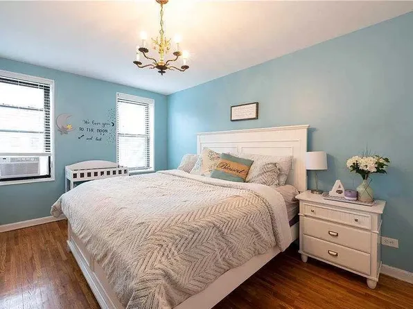 2229 Knapp Street image 16 of 31