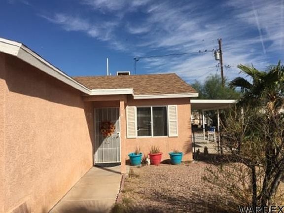 3rd image of 1425 E Pearl Cir