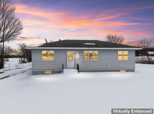 7320 90th St SE, Stewartville, MN 55976