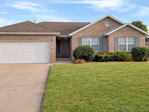 505 Silverleaf Lane, Willard, MO 65781