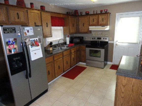 2nd image of 308 Walnut St