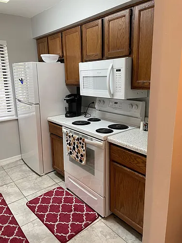 190 Riverbend Dr #203 Photo 1