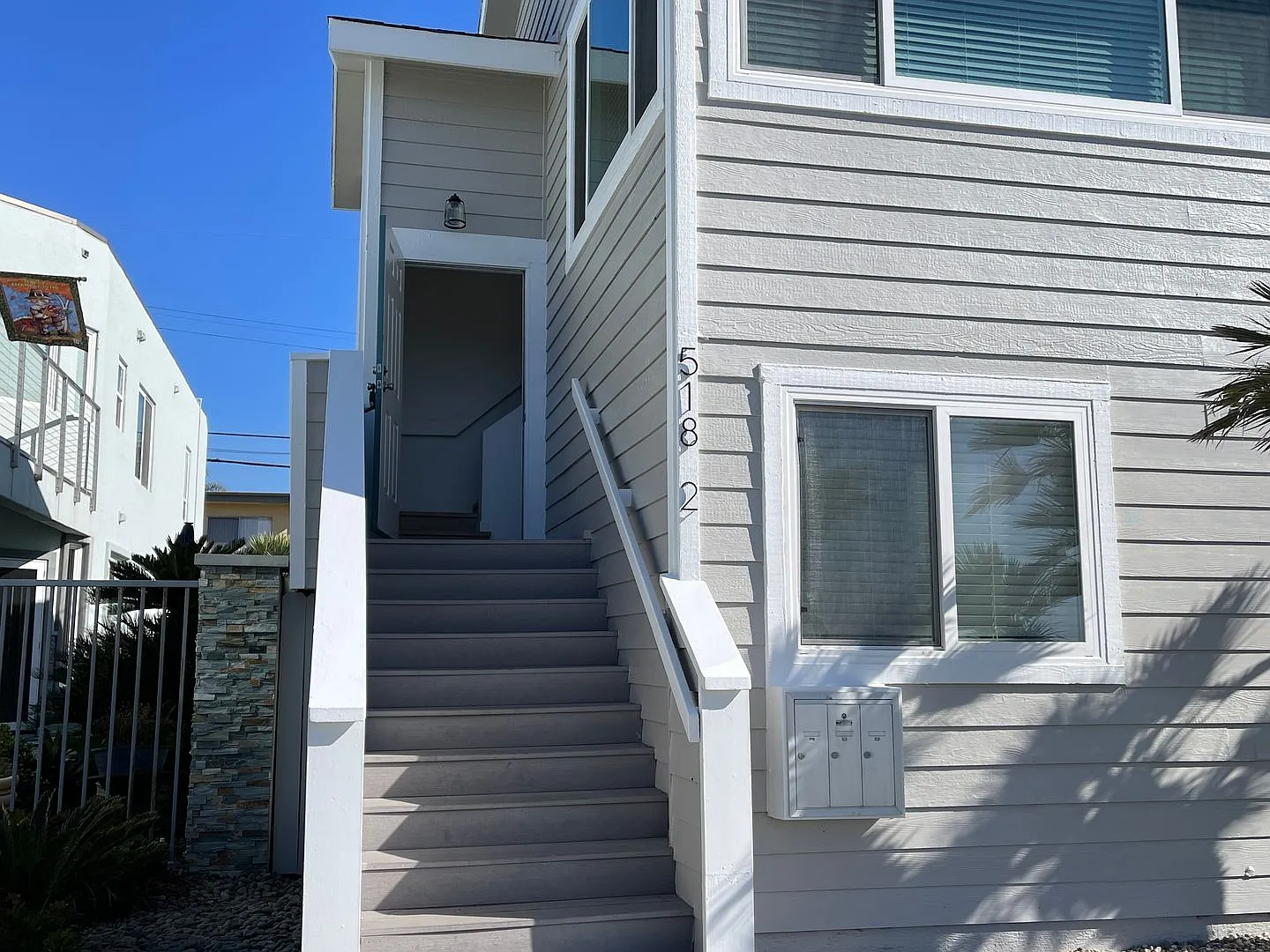 Pacific 518 — Photo 2