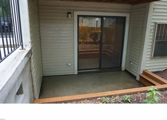2nd image of 1548 Cedarwood Dr APT 154