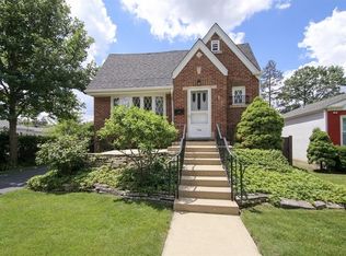 306 Nordica Ave, Glenview, IL 60025