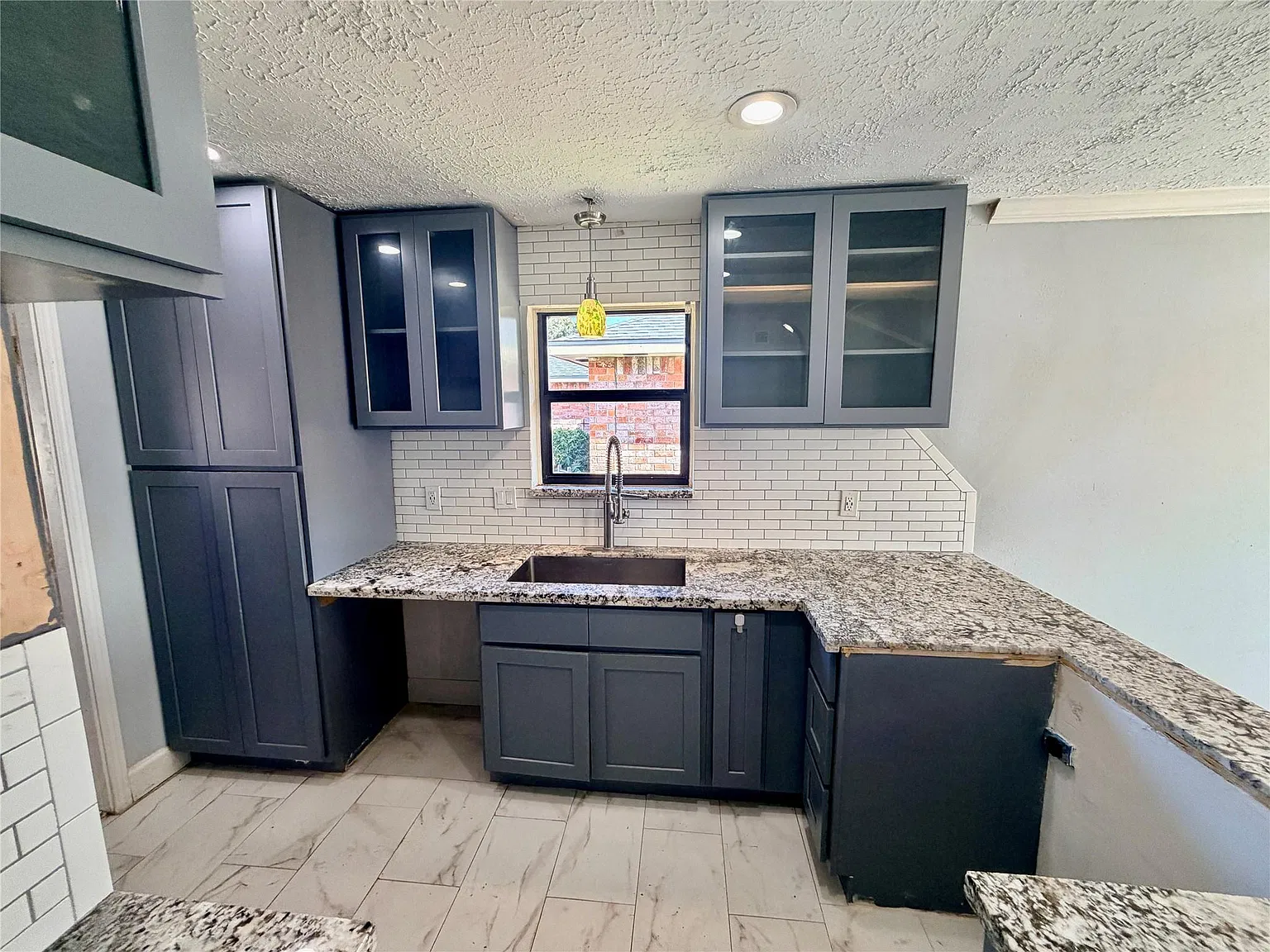 4 bed, 2.0 bath, 1478 sqft, $1,800 — Photo 3