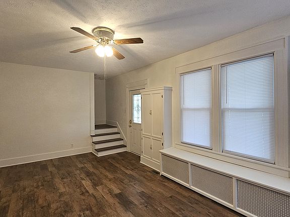 5th image of 907 Dudley St