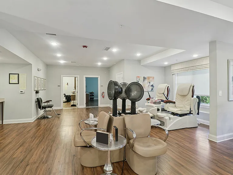 Salon