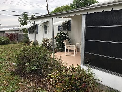 3rd image of 8408 SE Swan Avenue