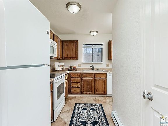 4th image of 3285 Canyon Dr Unit 13