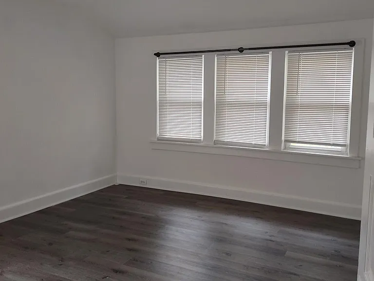 322 Main St — Photo 7