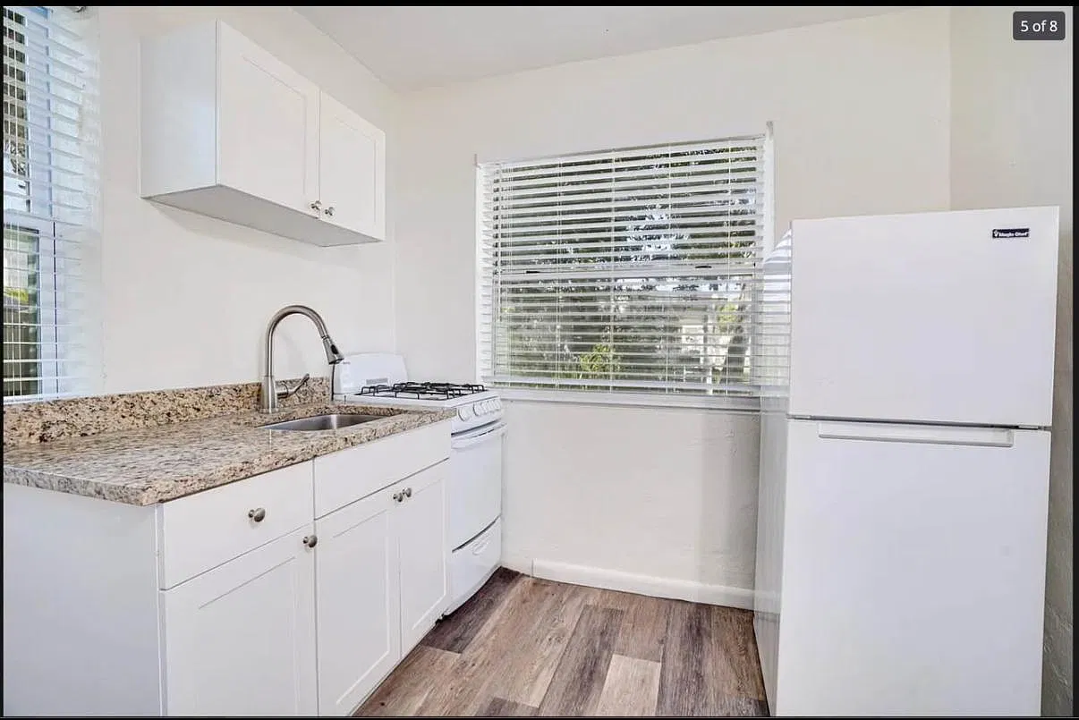 2 bed, 840 sqft, $1,350 — Photo 2