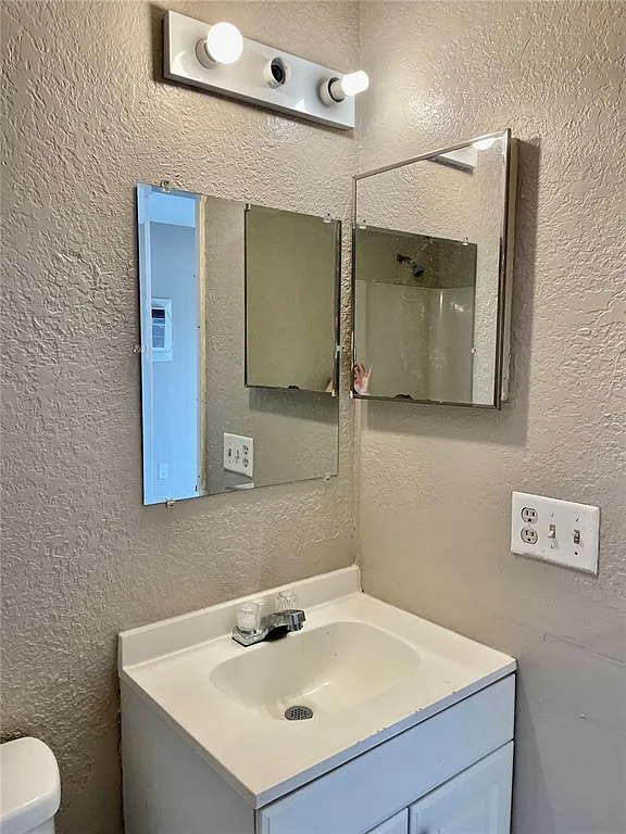 Studio, 326 sqft, $950 — Photo 4