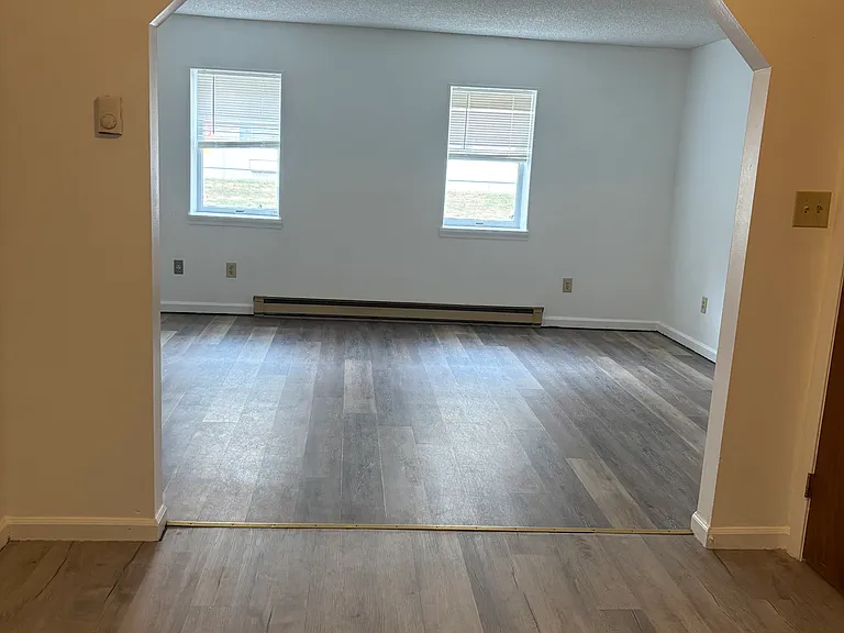 426 Center St #11 — Photo 1
