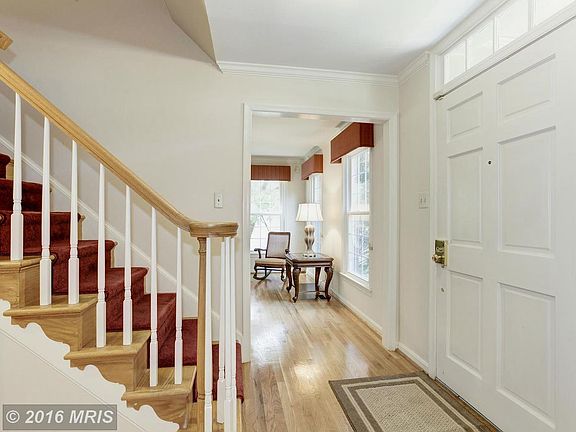 2nd image of 4816 Hornbeam Dr
