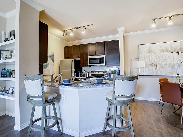 Residence at Midland — Photo 9