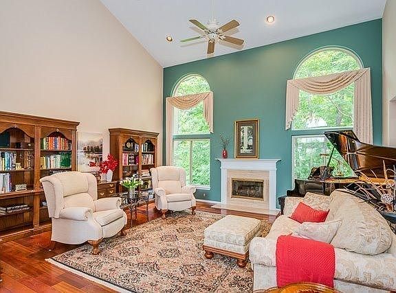 5th image of 3101 Birchwood Dr